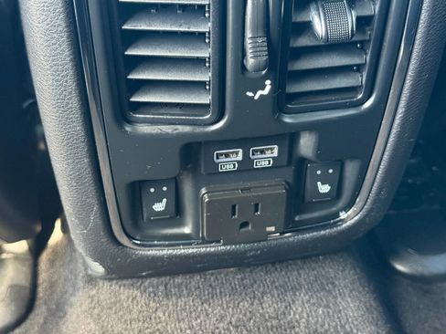 Used 2015 Jeep Grand Cherokee Limited image 30