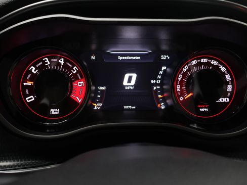 Used 2018 Dodge Challenger SRT Hellcat RWD image 10