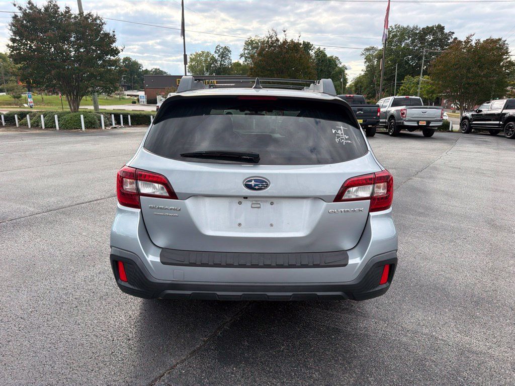 Used 2018 Subaru Outback 2.5i Premium AWD/4WD image 4
