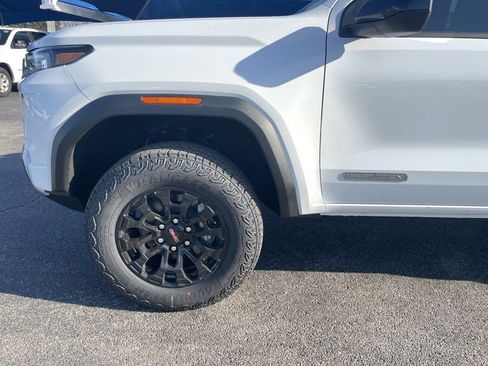 New 2026 GMC Canyon Elevation w/ Convenience Package image 27