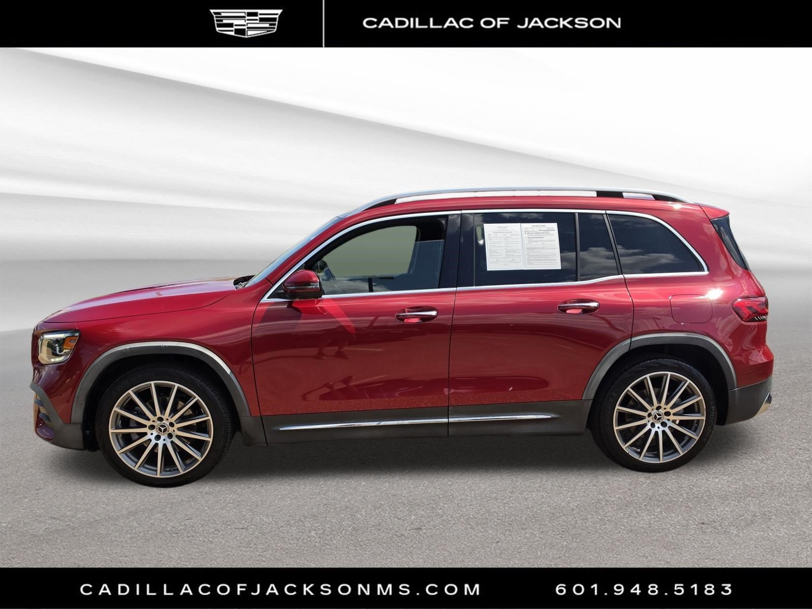 Used 2023 Mercedes-Benz GLB 250 image 2