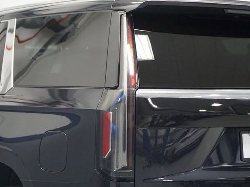 Certified 2022 Cadillac Escalade ESV Premium Luxury image 4