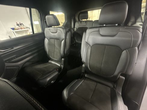 Used 2023 Jeep Grand Cherokee L Laredo AWD/4WD image 25
