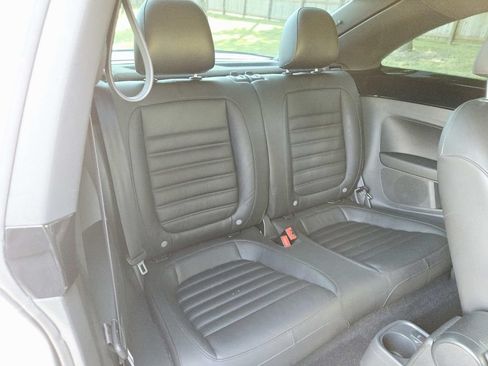 Used 2013 Volkswagen Beetle 2.0T FWD image 15