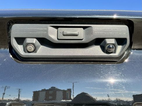 Used 2023 Chevrolet Silverado 2500 High Country w/ LPO, Hitch Package image 15