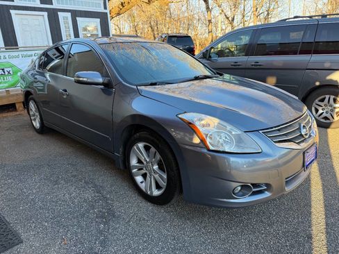 Used 2011 Nissan Altima 2.5 SL w/ 2.5SL Pkg image 3