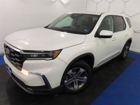 Used 2025 Honda Pilot EX-L image 4