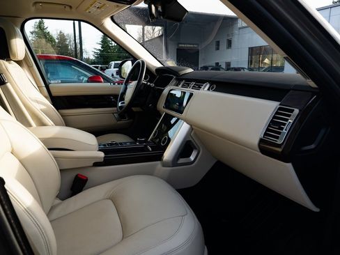 Used 2021 Land Rover Range Rover Westminster Edition image 28