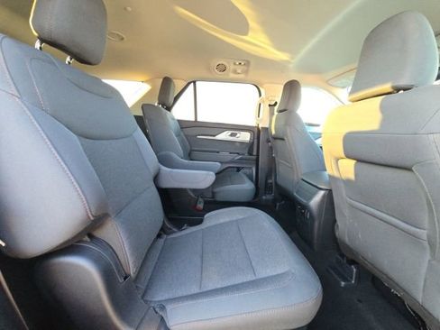 Used 2025 Ford Explorer Active image 15
