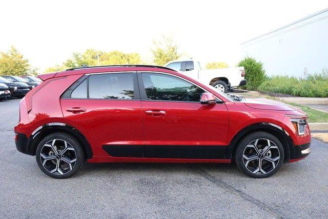 Used 2024 Kia Niro SX Touring FWD image 27