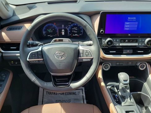 Certified 2026 Toyota Grand Highlander AWD image 12
