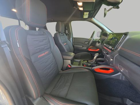 Used 2025 Nissan Frontier PRO-4X AWD/4WD image 10