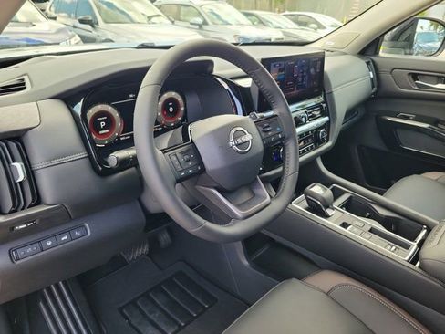Certified 2026 Nissan Pathfinder Platinum w/ Cargo Package FWD image 24