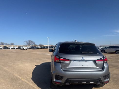 Used 2023 Mitsubishi Outlander Sport ES image 18