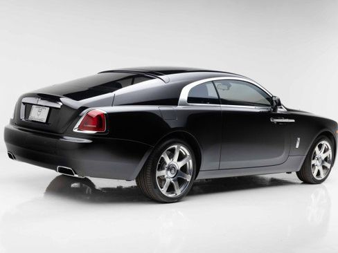 Used 2015 Rolls-Royce Wraith image 11