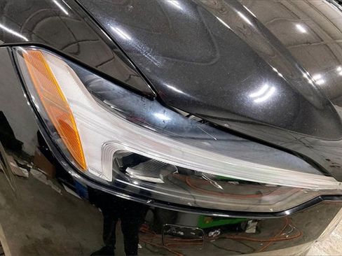 Certified 2022 Volvo XC60 B5 Momentum w/ Climate Package image 30