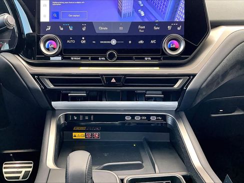 New 2026 Lexus TX 500h AWD image 19