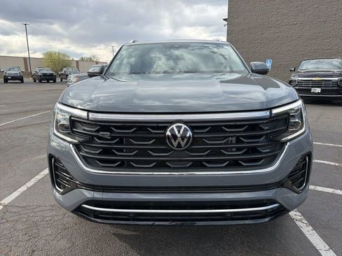 Used 2024 Volkswagen Atlas Cross Sport SEL R-Line image 3