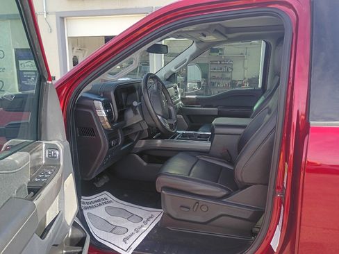 Used 2025 Ford F350 Lariat w/ Tremor Off-Road Package AWD/4WD image 9