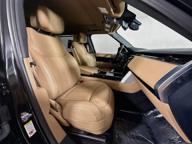 Certified 2024 Land Rover Range Rover Long Wheelbase Autobiography AWD/4WD image 31