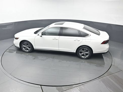 Certified 2024 Honda Accord EX image 37