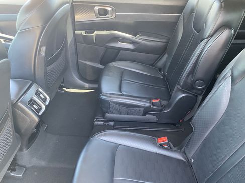Certified 2025 Kia Sorento EX AWD/4WD image 15