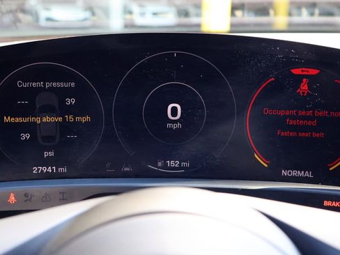 Certified 2022 Porsche Taycan 4 Cross Turismo image 16