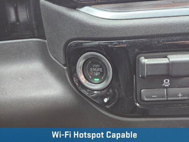 Used 2025 GMC Sierra 1500 SLT AWD/4WD image 34