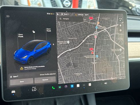 Used 2023 Tesla Model Y Performance image 18