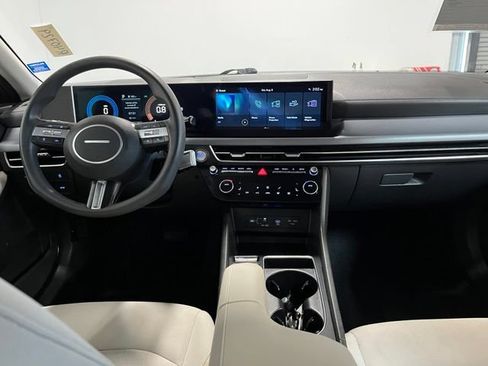 Used 2024 Hyundai Sonata SEL FWD image 18