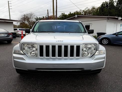 Used 2011 Jeep Liberty Sport image 4