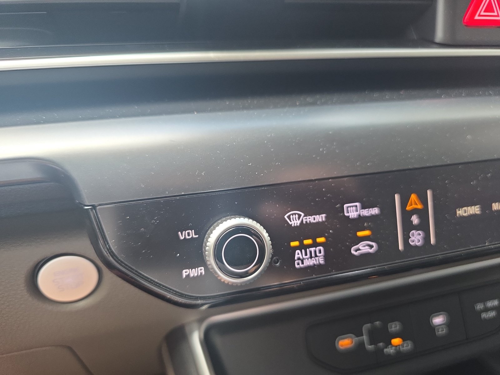 Certified 2026 Kia Carnival FWD image 15