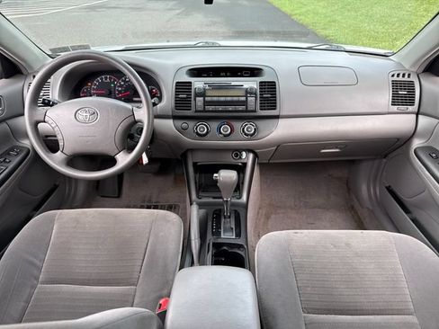 Used 2006 Toyota Camry LE FWD image 18