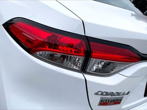 Used 2025 Toyota Corolla LE image 27
