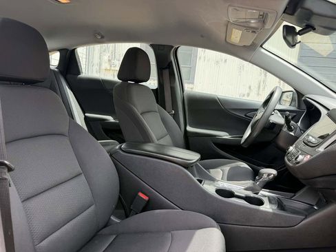 Used 2024 Chevrolet Malibu LT FWD image 8