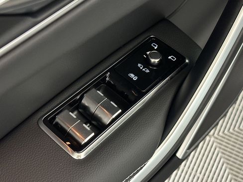 Used 2026 Jaguar F-PACE R-Dynamic S image 22