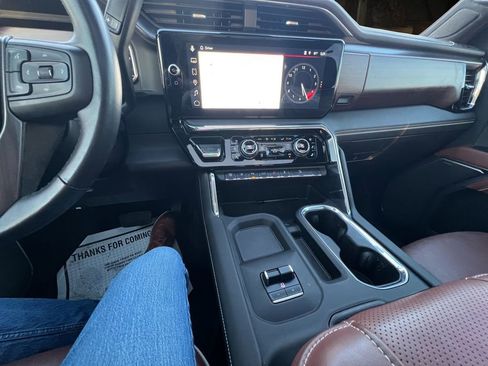 Certified 2025 GMC Sierra 2500 Denali Ultimate image 23