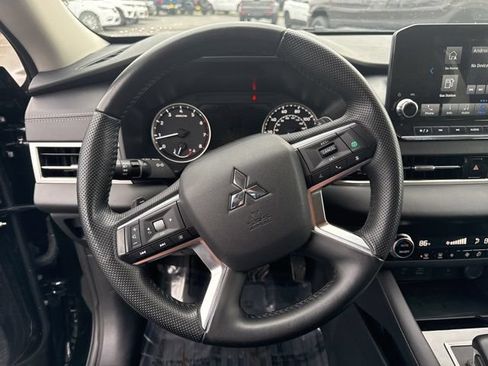 Used 2024 Mitsubishi Outlander SE AWD/4WD image 44