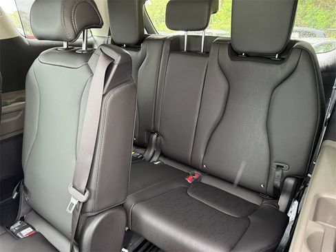 New 2026 Kia Carnival EX image 19