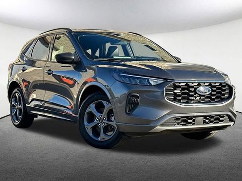 Used 2023 Ford Escape ST-Line w/ Tech Pack #1 image 2