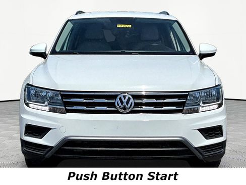 Used 2019 Volkswagen Tiguan SE w/ 3rd Row Seat Package AWD/4WD image 2