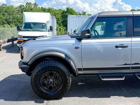 Used 2024 Ford Bronco Wildtrak AWD/4WD image 9