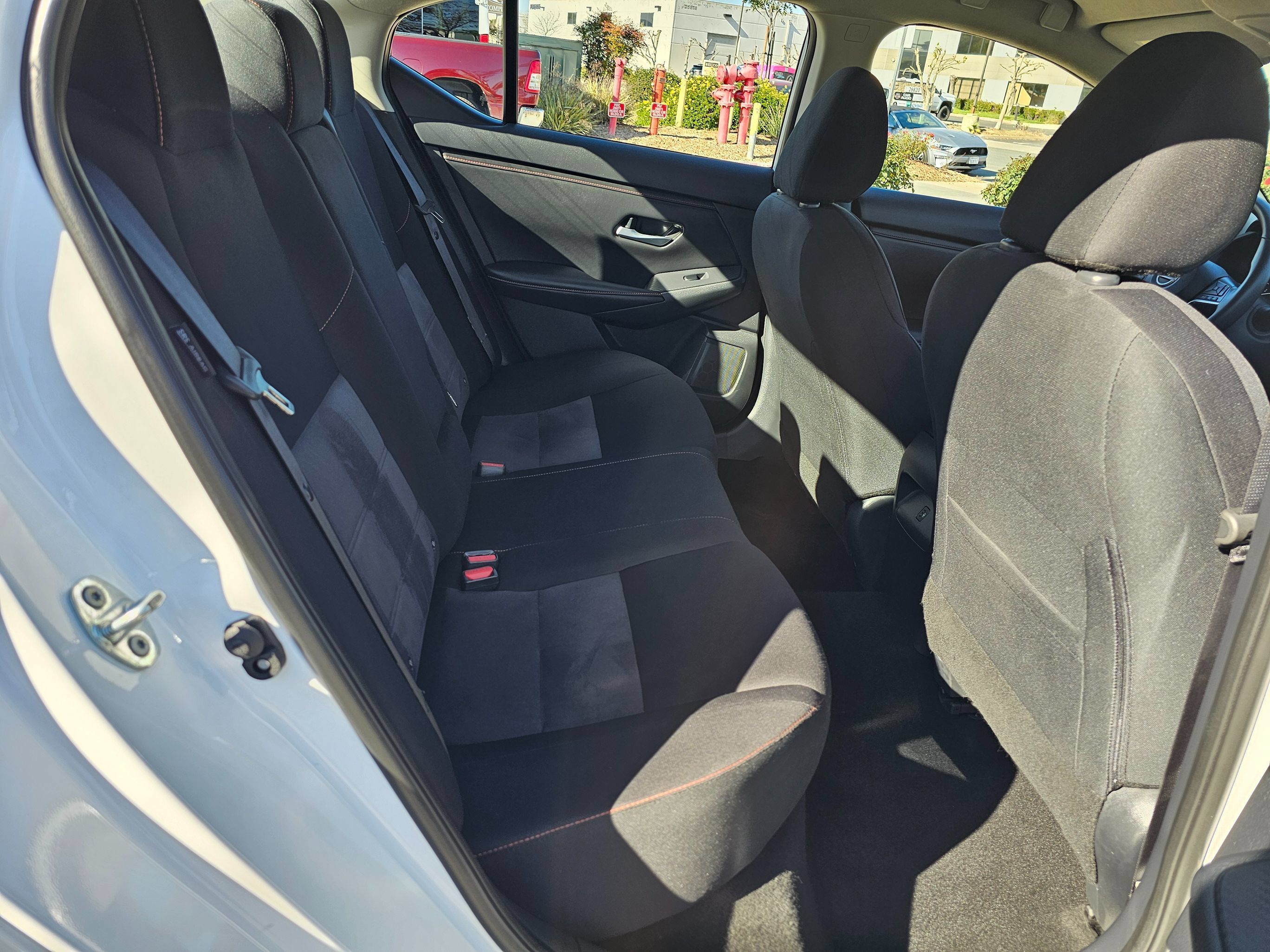 Used 2025 Nissan Sentra SR FWD image 27
