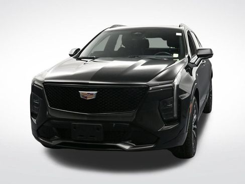 Certified 2024 Cadillac XT4 Sport w/ Cold Weather Package AWD/4WD image 8