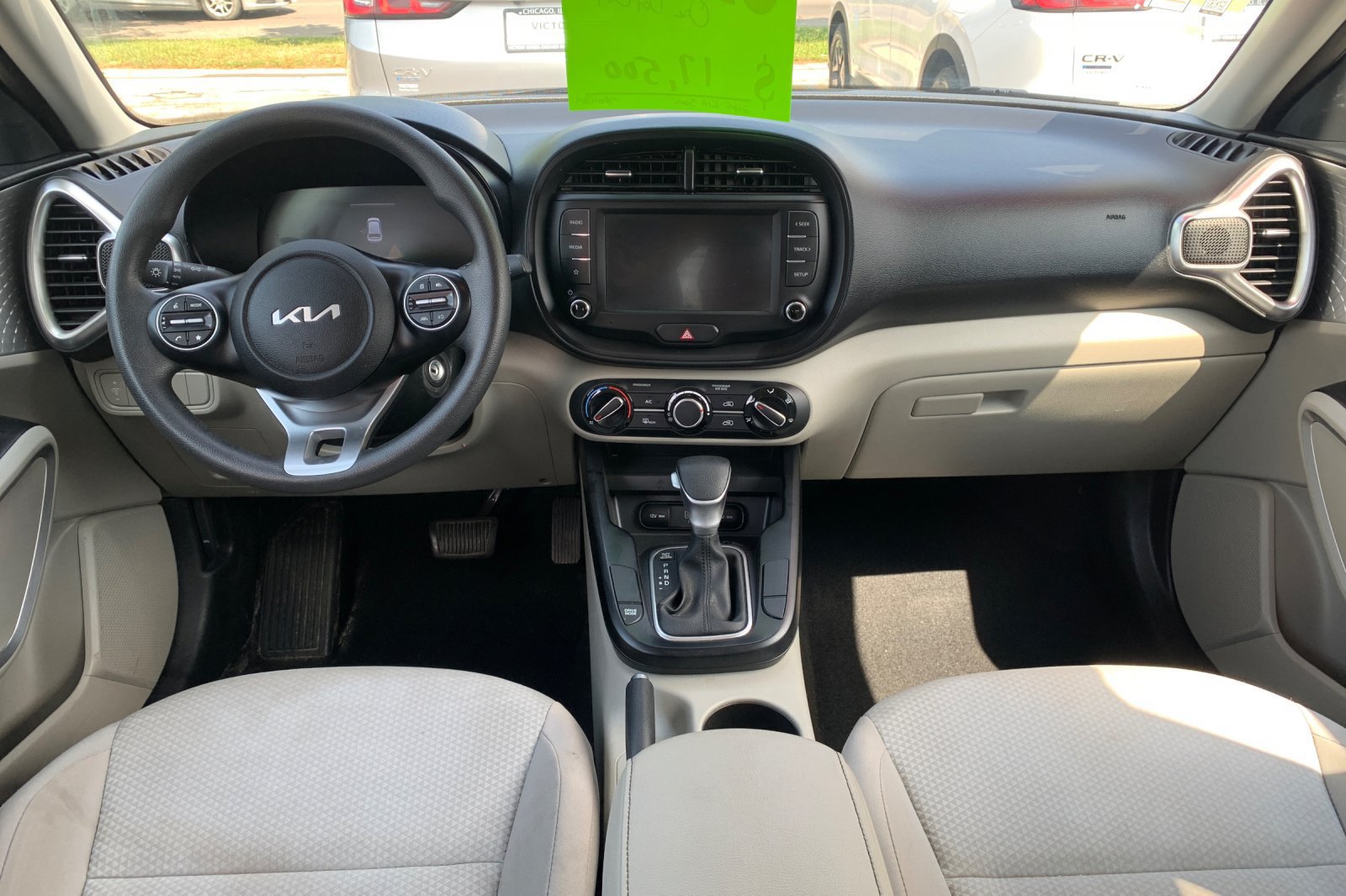 Used 2025 Kia Soul LX w/ LX Technology Package FWD image 15