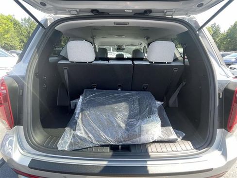 Certified 2025 Hyundai Palisade SE image 8