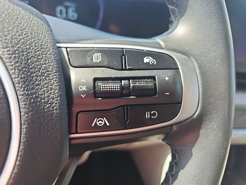 Used 2025 Kia Sportage EX w/ Premium Package FWD image 33