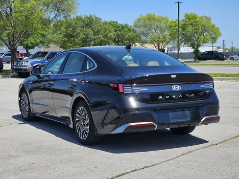 Used 2025 Hyundai Sonata Limited image 3