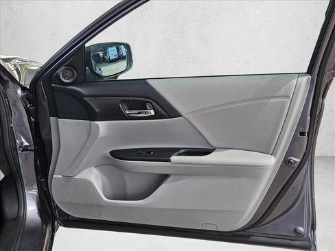 Used 2015 Honda Accord EX image 8