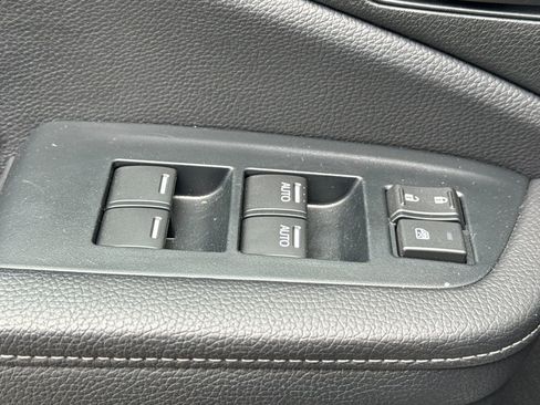 Used 2023 Honda Passport EX-L image 12